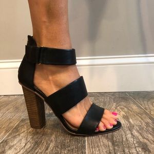 Black 3 Strap Target heel